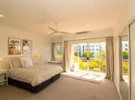Marcoola Seaside Apartment