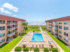 Spanish Main - Cocoa Beach Oceanfront Condos near Port Canaveral, hotel a Cocoa Beach