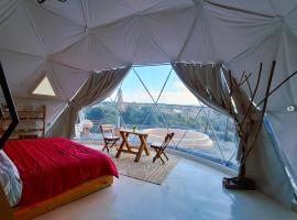 Xhere Glamping By GEstores, hotell i Amealco