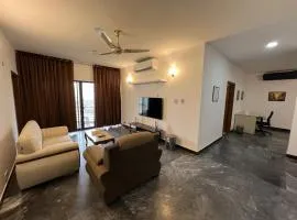 Luxury Apartment in Gulshan-1, 3500sqft