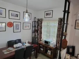 2 spacious double rooms available in a 3 bed fully furnished secure and modern apartment in the CBD