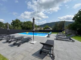 Garage, Hotel in Jaremtsche