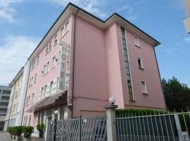 Hotel Paris – hotel w Mestre