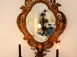 Central Art Apartment with Treasure Hunt, Free Parking & Self Check-In