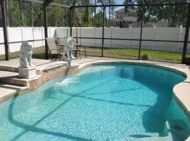 Private Room with Pool near Jacksonville Airport