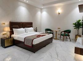 판체쿠라에 위치한 호텔 Hotel Brothers Kalka Highway