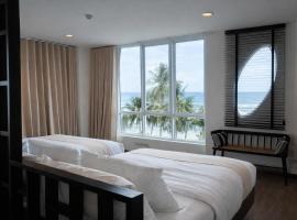 The Beach Bangsaen by Thanthita next to Wonnapa beach FREE DISNEY PLUS、バンセーンのホテル