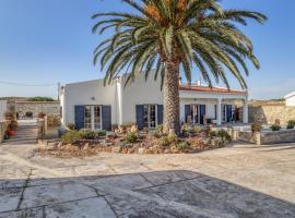 Nature Villa with Garden & Pool, hotel i Raposeira