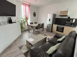 T2 cosy avec vue - Proche château de Bouthéon