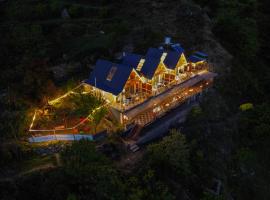 Western Trapogan Cottage in Thirthan Valley, hotel a Banjār