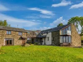 Spacious Barn Conversion 4 Bedroom Hot Tub - Pass the Keys