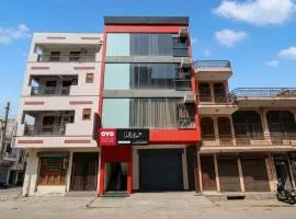Collection O Sector 7 Dwarka Formerly Aakarshan Residency