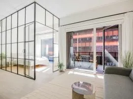 Exclusive Waterfront Luxury Apartment