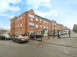 Private Room with own Bathroom and Parking, Hotel in West Bromwich