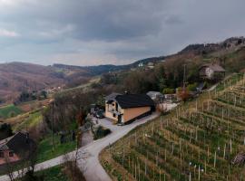 Nogica – hotel w mieście Otočec