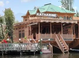 Katharine Luxury Houseboats