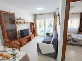 Apartament SOL Y MAR-2 min to Fenals Beach-Balcony