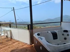 EMPHASIS Traditional House with Jacuzzi & Bicycles