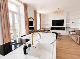 Vue port & ville close maison lumineuse 6 pers
