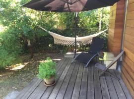 Chambre d'Hôtes du Clos Bamboo, B&B in Mérignac