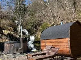 Spa Villa - Sauna, Hot Tub & Private Waterfall