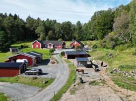 Country House on a Horse Farm - Dogs welcome, hotel u gradu Veddige