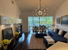 Luxury Apartment At IMG