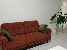 Entire Home in Navan Ireland, hotel en Navan