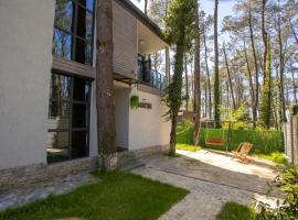 Magnetoria 3 BR House in pine forest - 3 mins to the sea, viešbutis mieste Urekis Sadguri