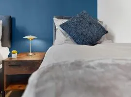 Contractors - Family - Relocators - Sleeps 6