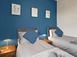 Contractors - Family - Relocators - Sleeps 6