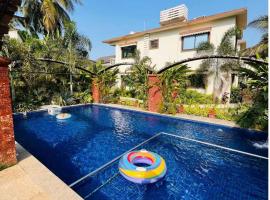 4BHK Villa Anjuna with Pool & Jaccuzi, Hotel in Anjuna