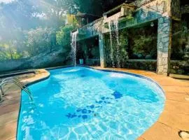 Meu Aconchego Casa Duplex com Piscina e Salão de jogos, 400mt da Praia