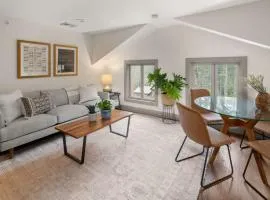 Tranquil New England Home off of Mountain Rd