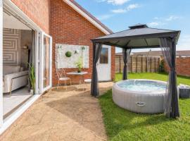 Maidstone Spacious Retreat - Hot Tub - Parking, hotelli kohteessa Kent