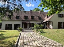 Chambres d'hôtes les Boulommiers, hotel i Samois-sur-Seine