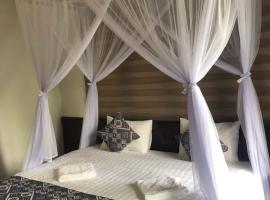 Gaia pù luông Tuấn mưu: Lũng Tiềm şehrinde bir otel