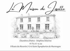 La Maison de Josette, Hotel in Saint-Symphorien-de-Marmagne