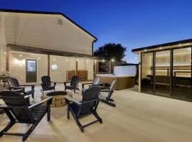 Views, Sauna, Theatre, Game Room, Gym, EV Charger