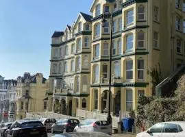 Welbeck Hotel & Apartments IOM