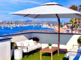 Luxury Ocean-View Rooftop | Steps to Beach | A/C