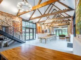 The Stables - Fring Estate