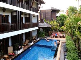 Viang Thapae Resort, hotel near Chiang Mai International Airport - CNX, 