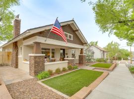 3 Blocks to Plaza! Historic Prescott Gem w/ Grill, hotel em Prescott