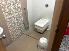 Hasni Villas, hotel em Covelong