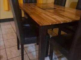 Prados del Tabacal House – hotel w mieście Gwatemala