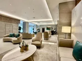 Fame Residences 1BR Condo Smart TV with Netflix