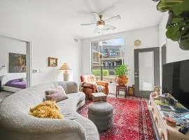 Beautiful Luxury Condo in the Heart of Overland Park