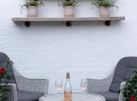 Pretty Riverside Cottage Petworth