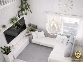 Hopea Villa, Vuokatin ytimessä sisältyy Sauna, ilmainen pysäköinti, Wi-Fi, 55smartTV, omapiha, sopii perheille